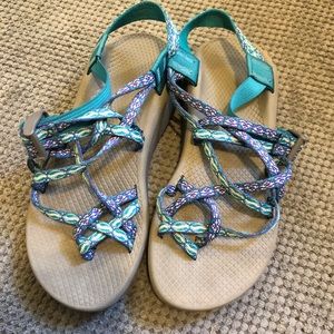LADIES CHACOS SIZE 8 EUC